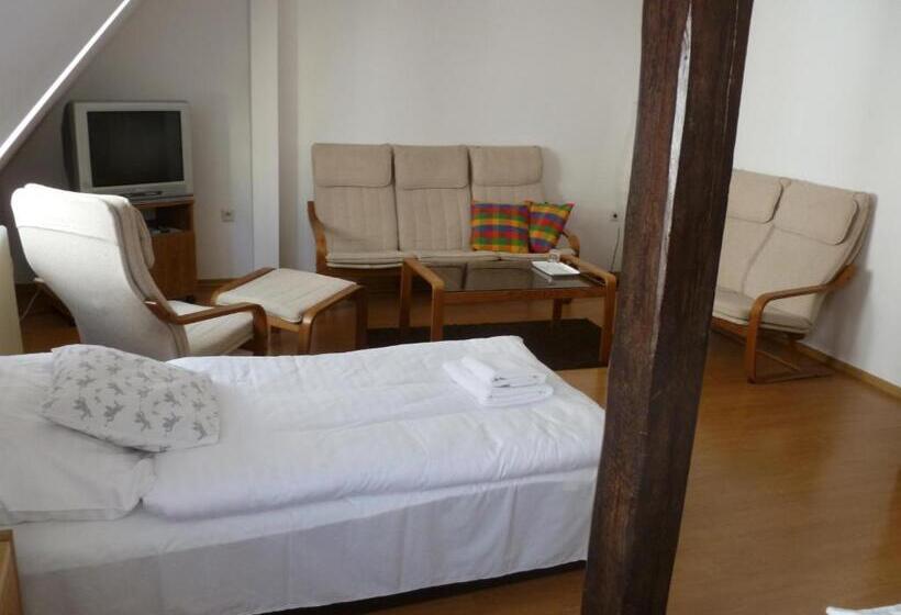 בית מלון כפרי U Apoštola