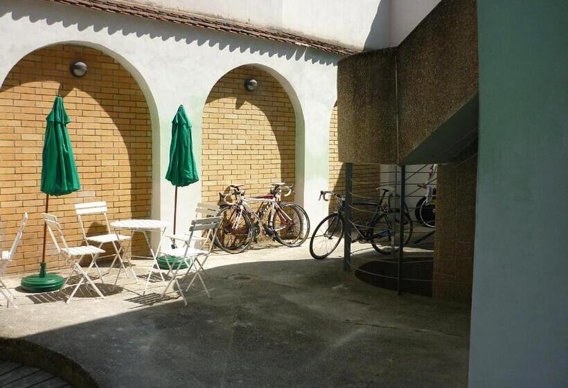 בית מלון כפרי U Apoštola