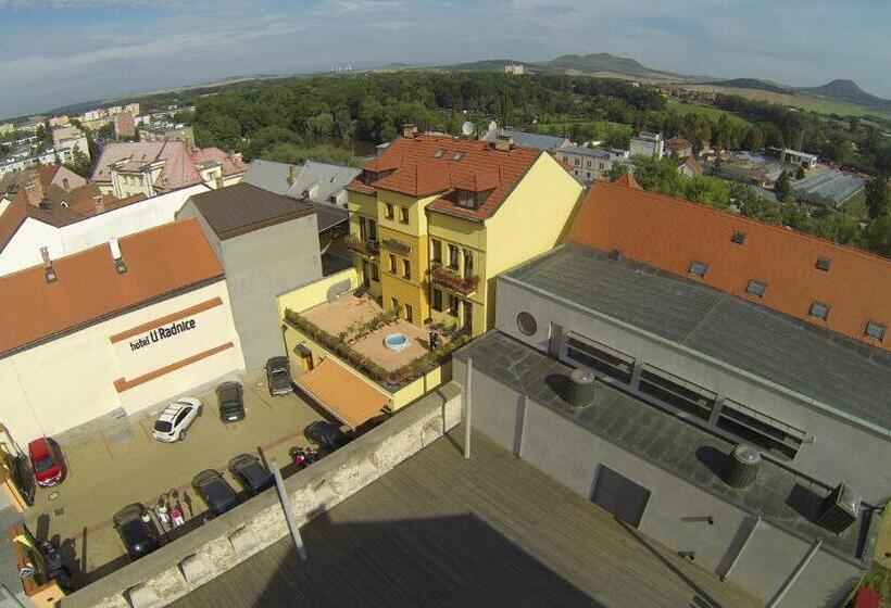 בית מלון כפרי U Radnice