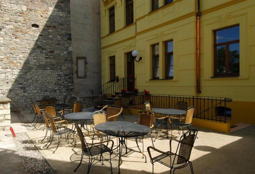 בית מלון כפרי U Radnice