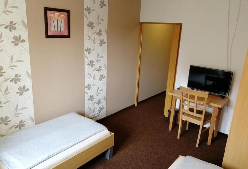 בית מלון כפרי Vzdělávací Středisko A