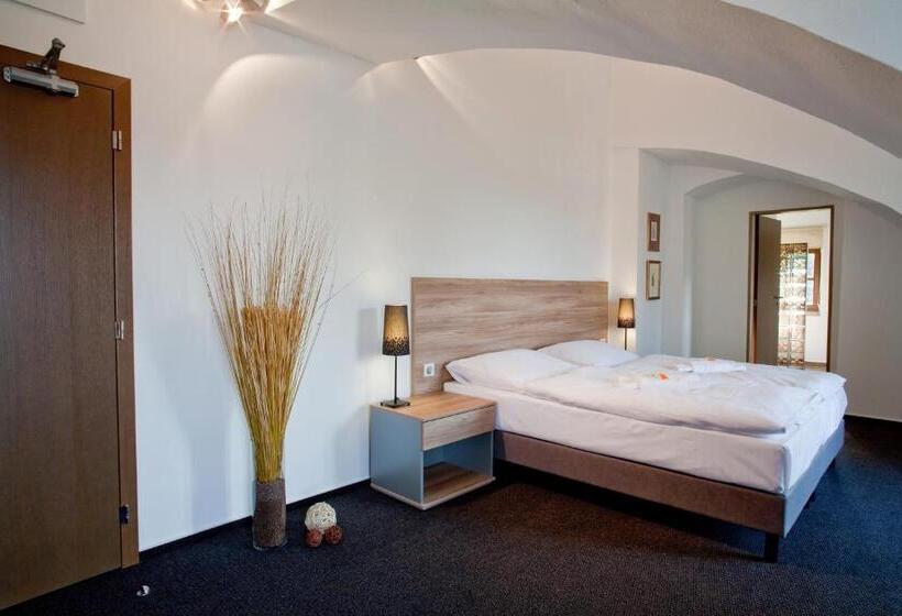 酒店 Zámecká Sýpka