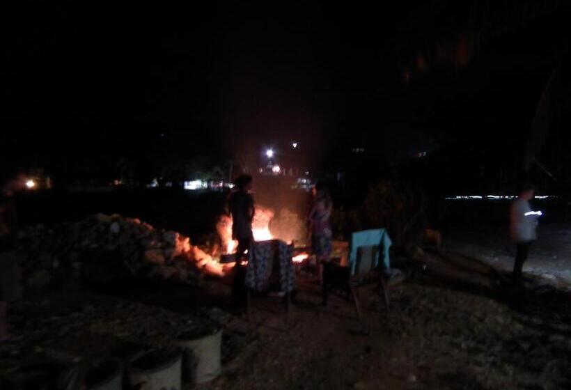 מוטל Deniyaya National Backpackers Hostel