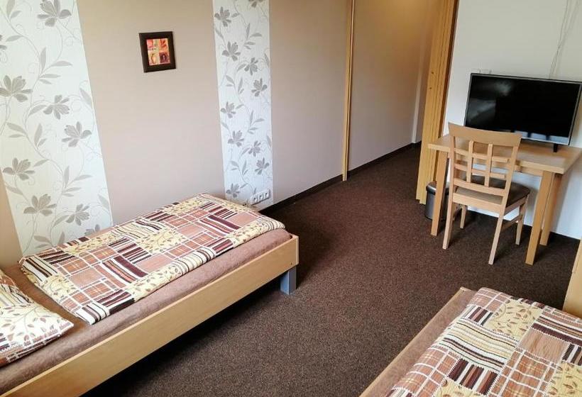 בית מלון כפרי Vzdělávací Středisko A