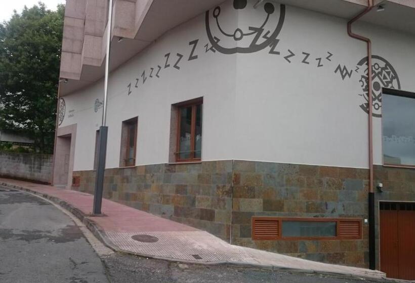 Zendoira   Hostel