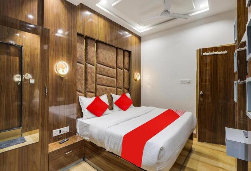 Oyo Hotel Bhanu Villa