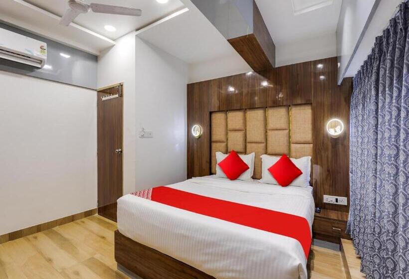 Oyo Hotel Bhanu Villa