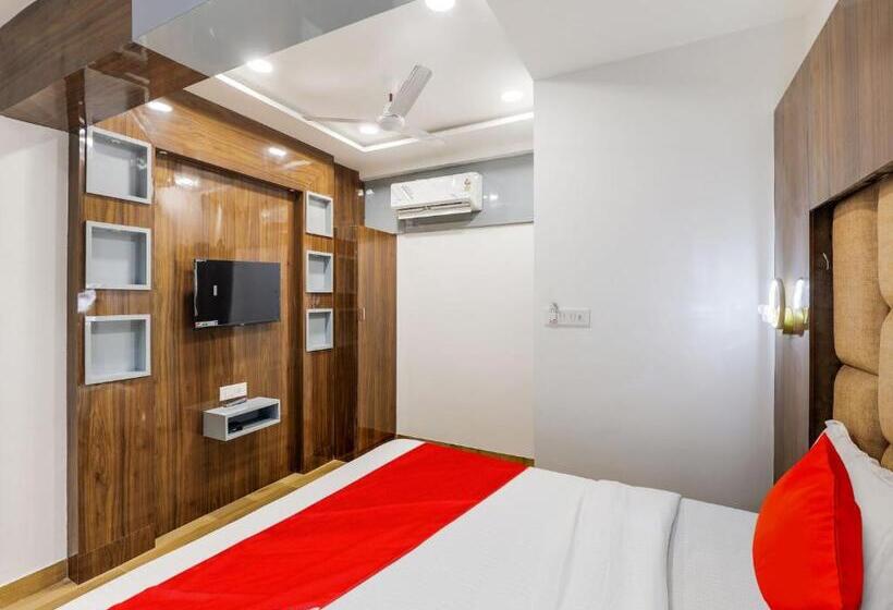 Oyo Hotel Bhanu Villa