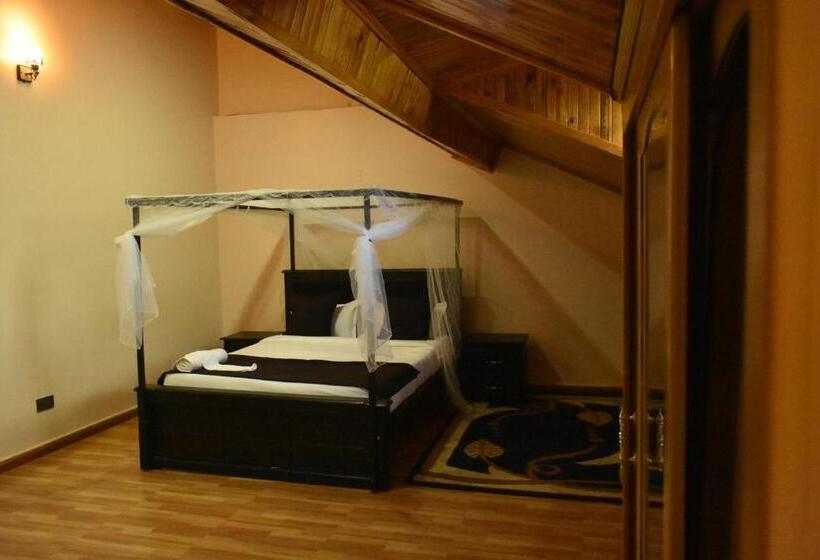 پانسیون Ezeife Guesthouse