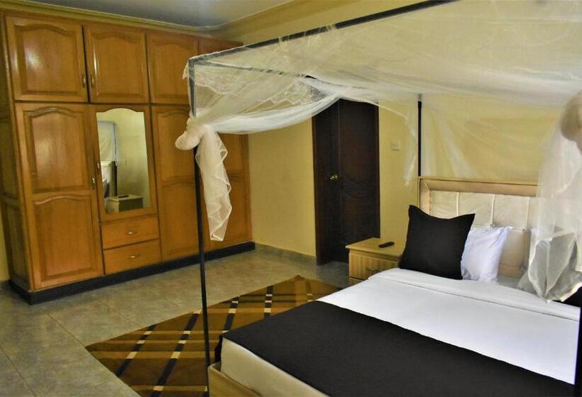 پانسیون Ezeife Guesthouse