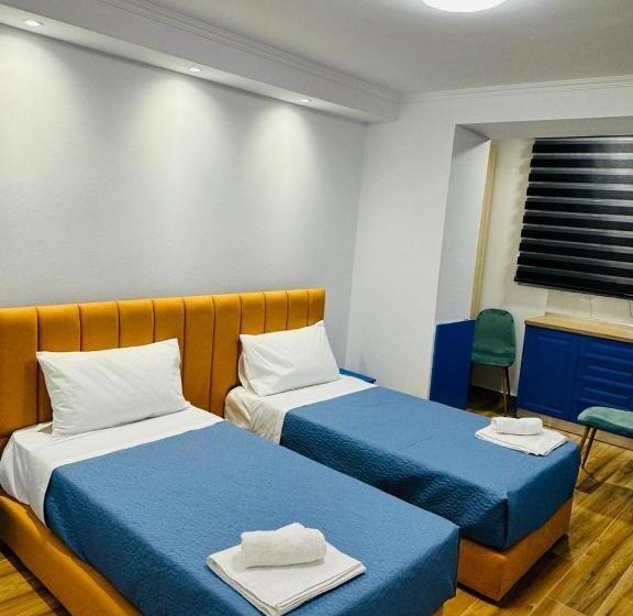 بنسيون Keli’s Apartment