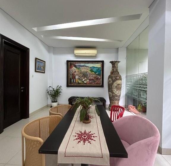 פנסיון Annie Kuca