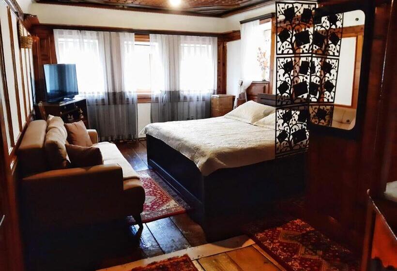 پانسیون Kulla Dula Guesthouse