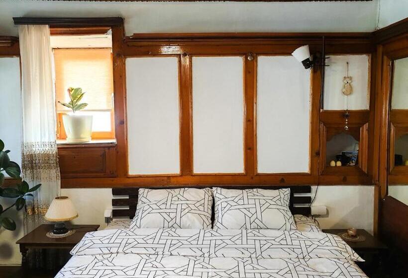 پانسیون Kulla Dula Guesthouse