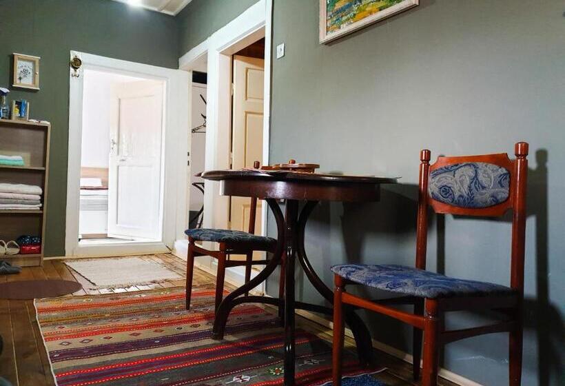 پانسیون Kulla Dula Guesthouse