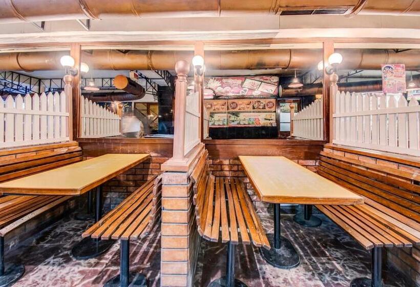 فندق Capital O Broadway