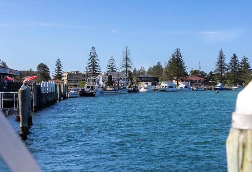 מוטל South Pacific Palms Motor Inn