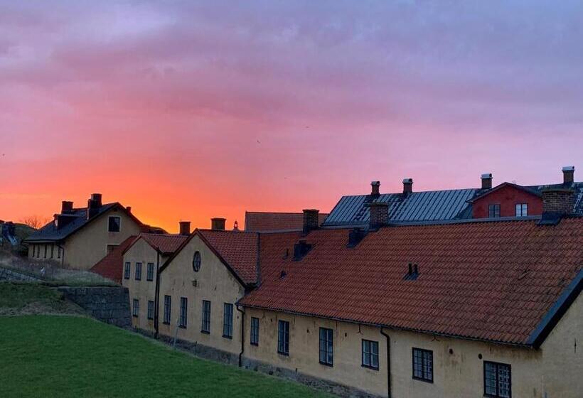 הוסטל Fästningens