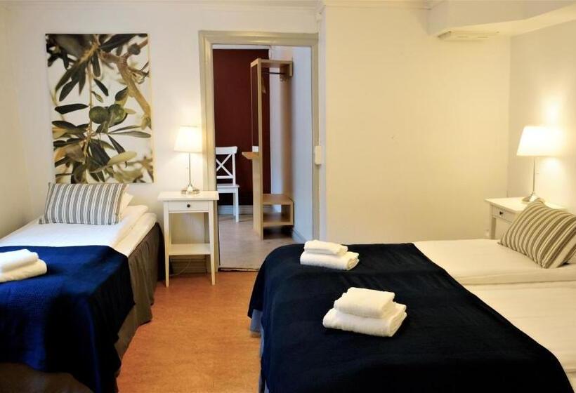 הוסטל Fästningens