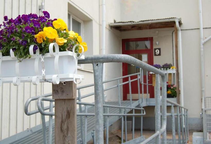 הוסטל Golden Spa Hotell