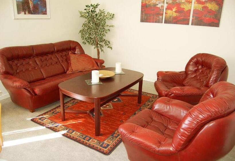 הוסטל Golden Spa Hotell