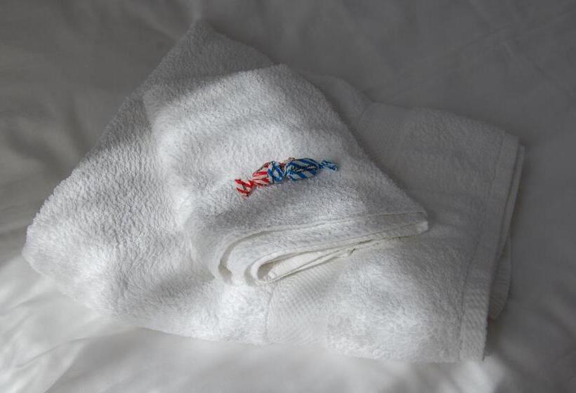 הוסטל Golden Spa Hotell