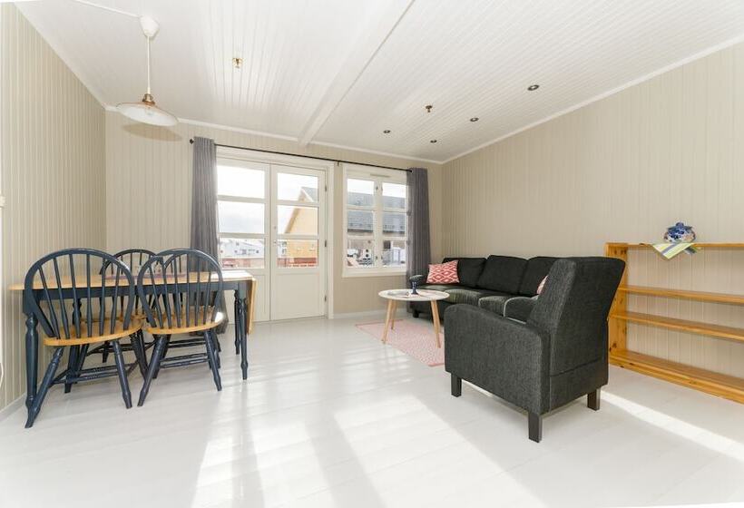 هاستل Statsbuene I Kabelvåg