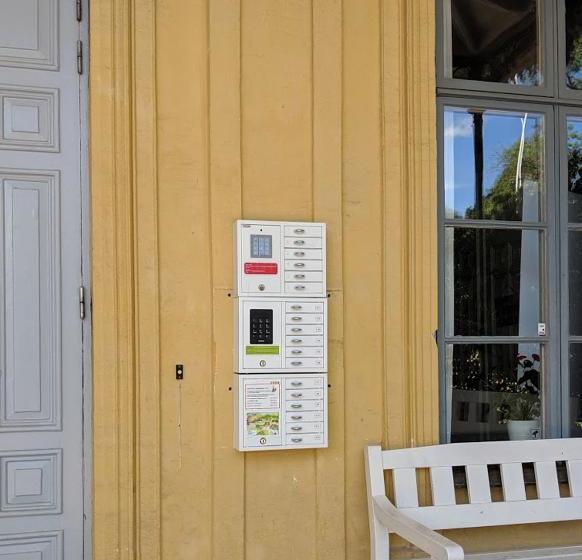 הוסטל Valla Folkhögskola