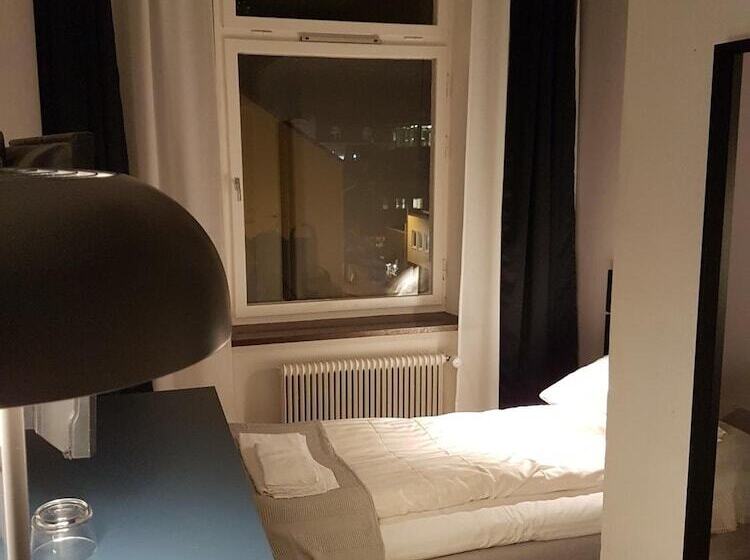 住宿加早餐  L Kong Christian