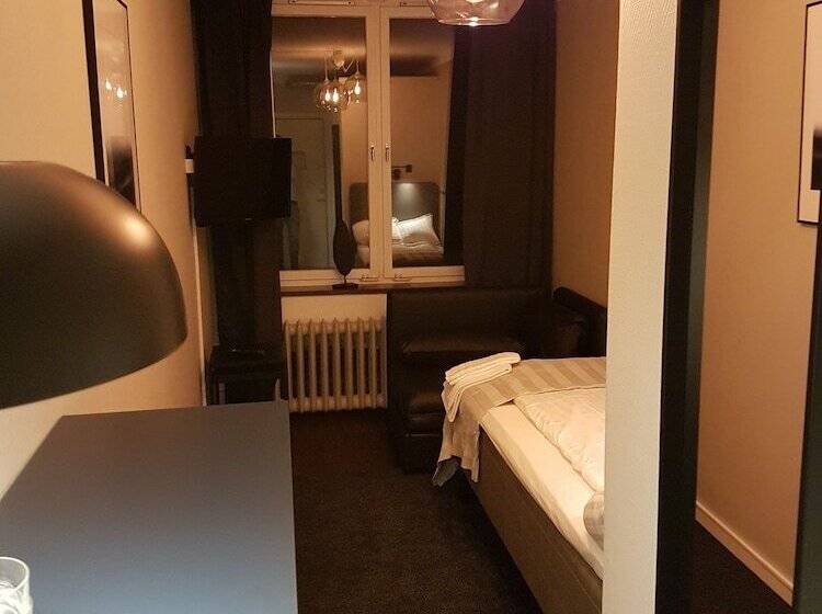 住宿加早餐  L Kong Christian