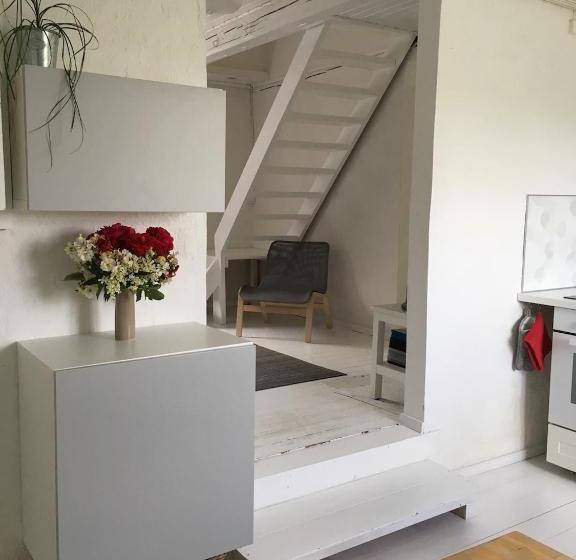 مبيت وإفطار Red Bird Farm