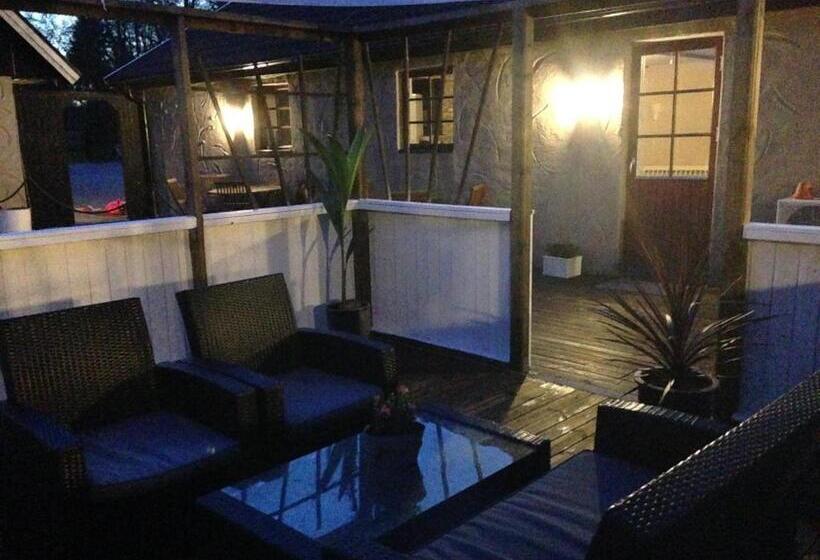 住宿加早餐  Vita Stenen Rum Och Restaurang