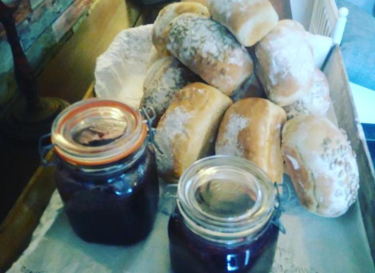 住宿加早餐  Vita Stenen Rum Och Restaurang