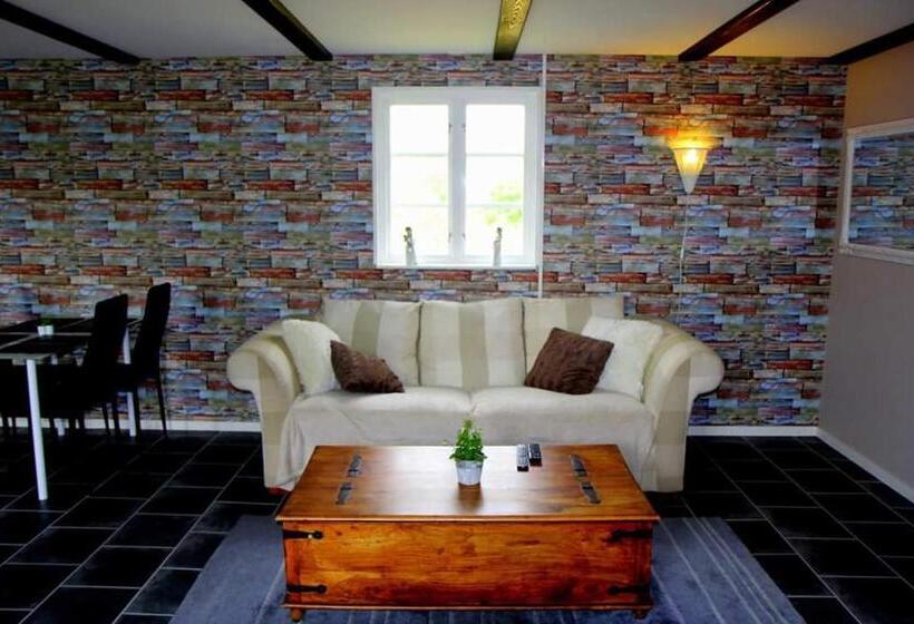 住宿加早餐  Vita Stenen Rum Och Restaurang