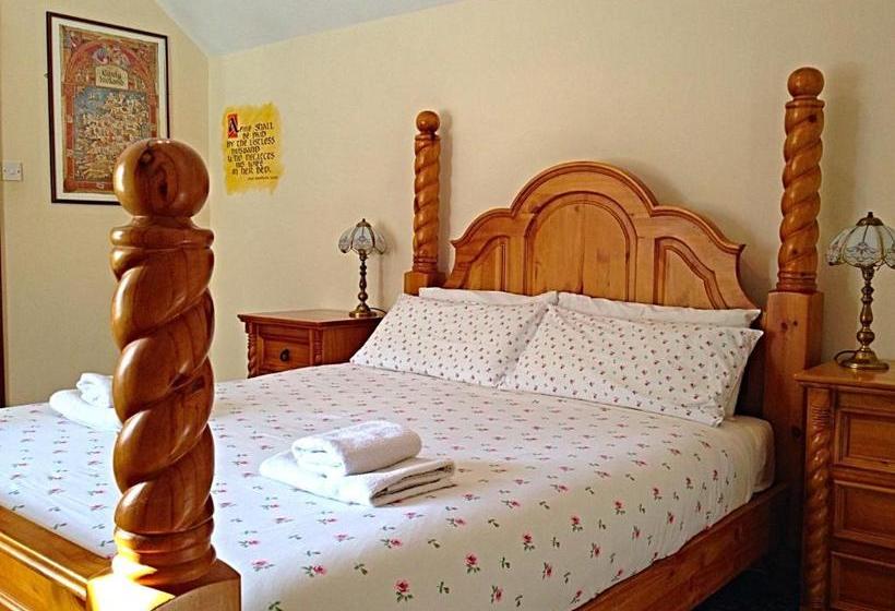 민박 Cashel Town Center Inn