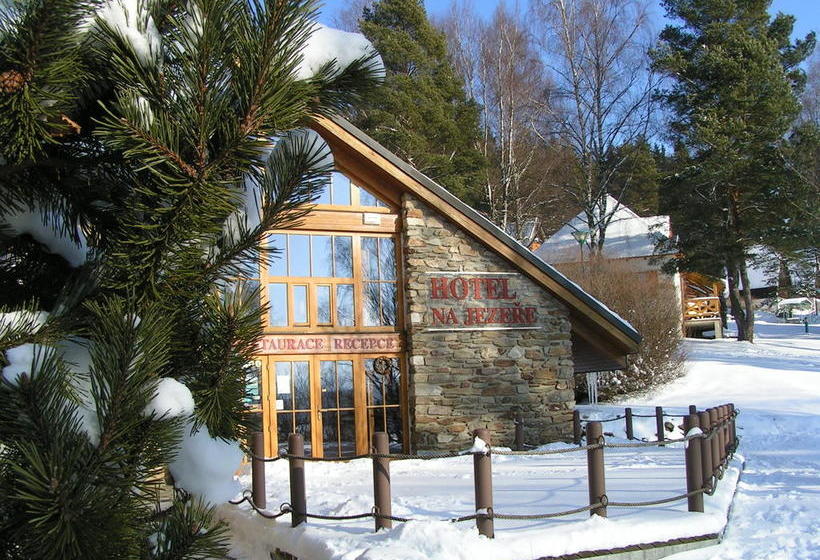 ホテル Na Jezeře