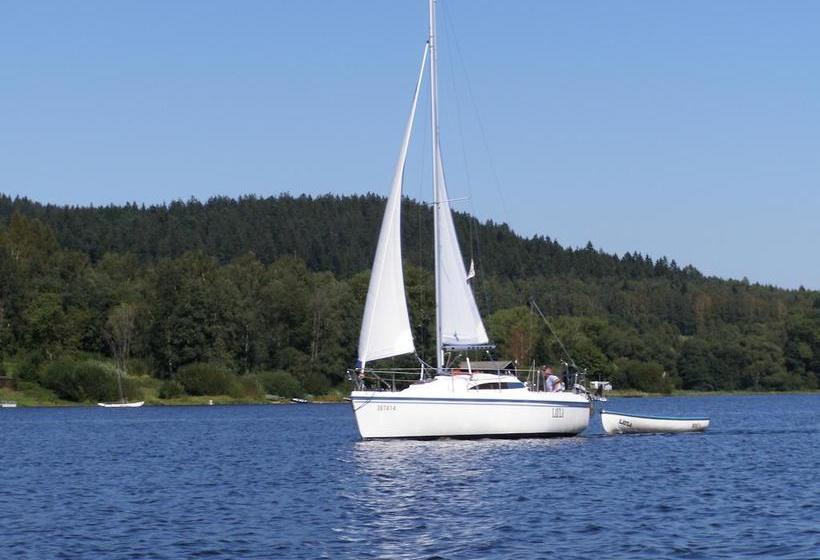 ホテル Na Jezeře