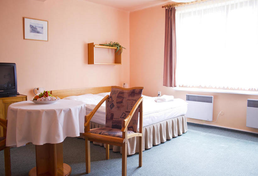 ホテル Na Jezeře