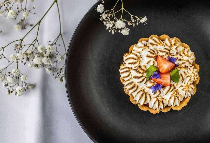 Gloppen Hotell   By Classic Norway Hotels