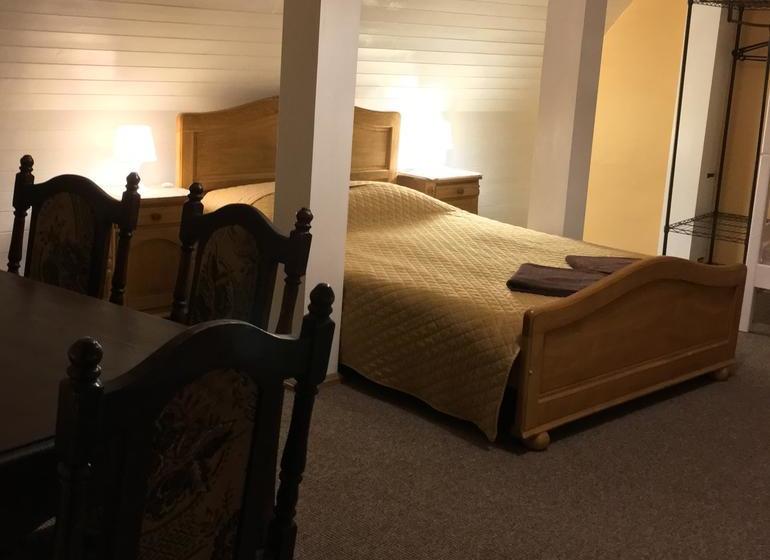 הוסטל Mikalo House