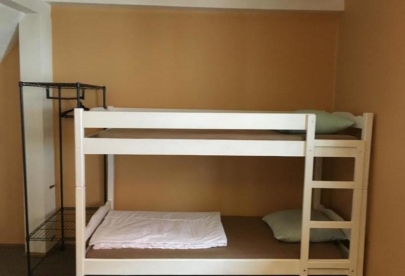 הוסטל Mikalo House