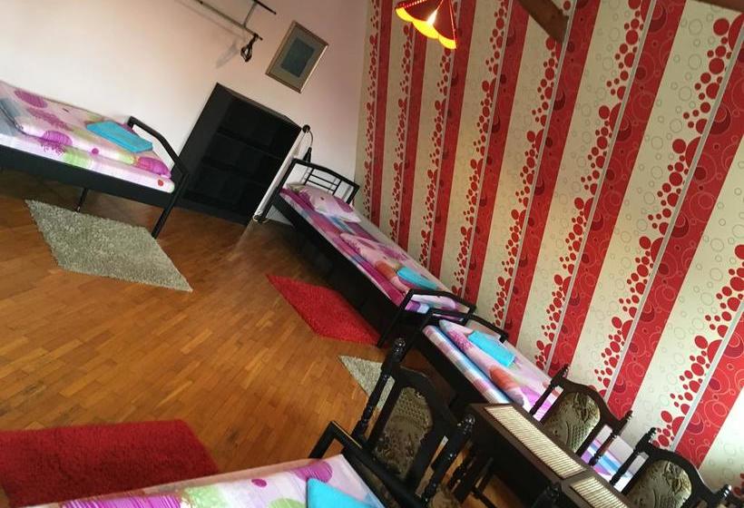 הוסטל Mikalo House