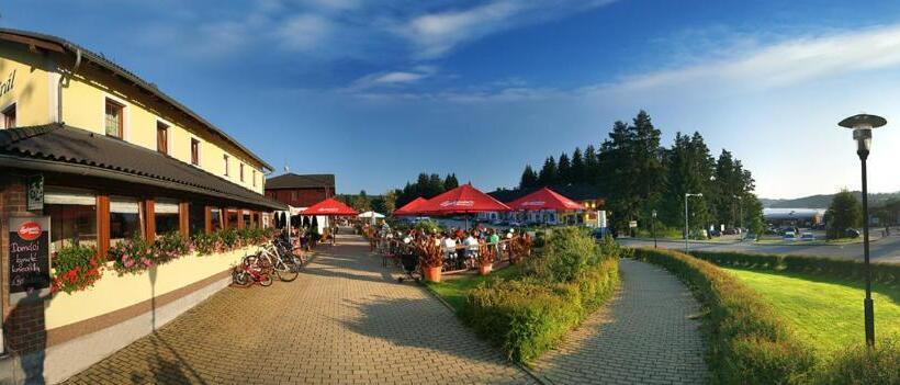 בית מלון כפרי Admiral