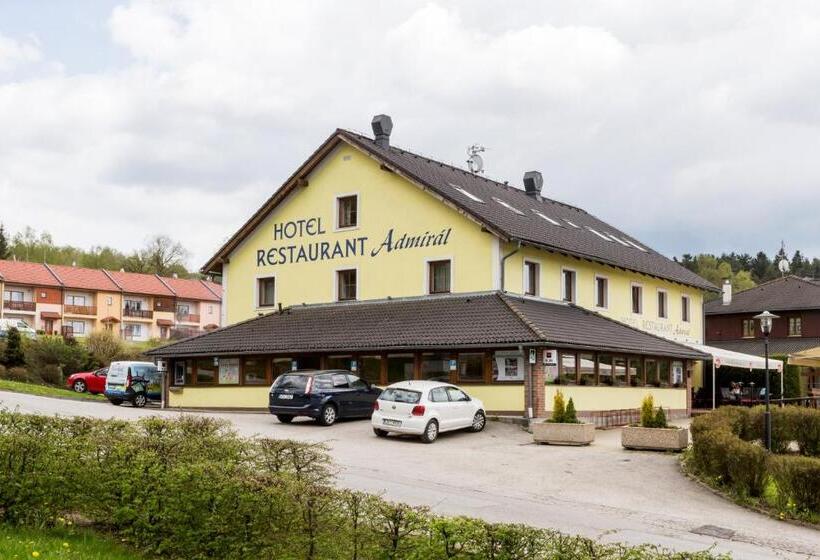 בית מלון כפרי Admiral