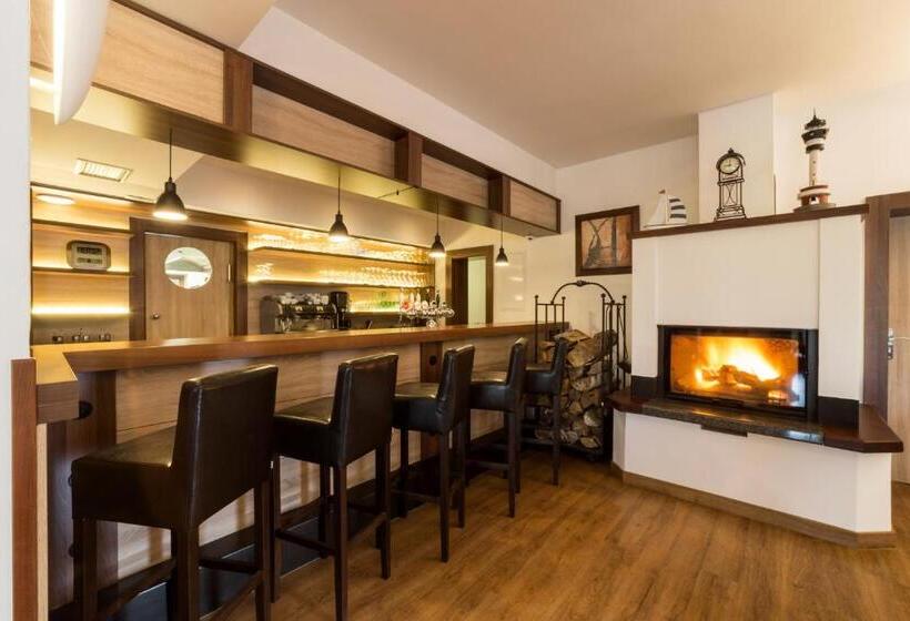 בית מלון כפרי Admiral