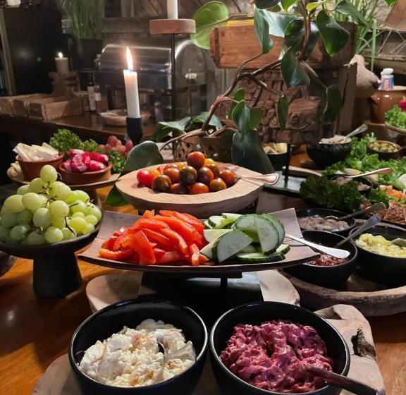 Отель Altafjord Gjestegaard