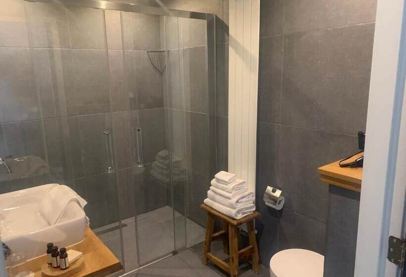 בית מלון כפרי De Gravin