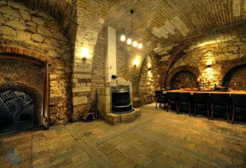 ホテル Garni Klaret