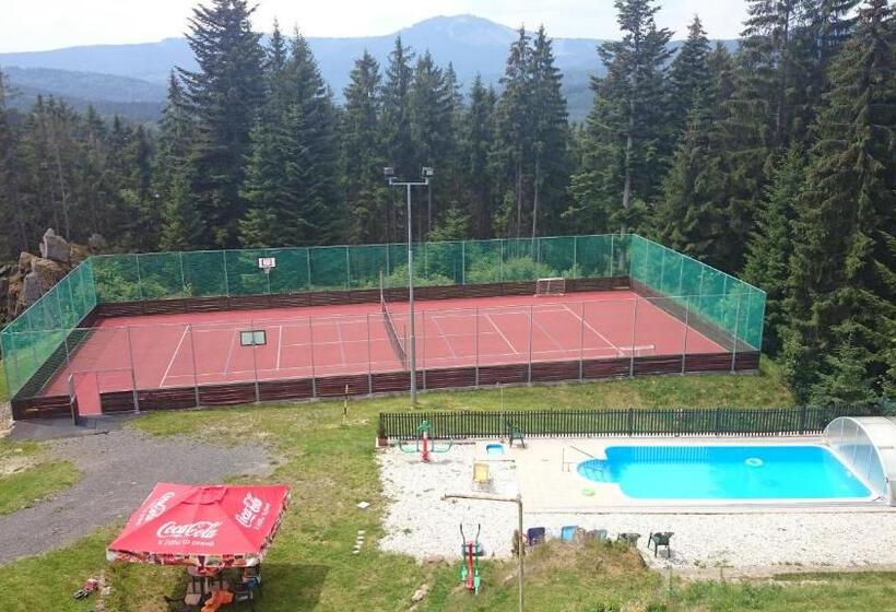 בית מלון כפרי Gradl