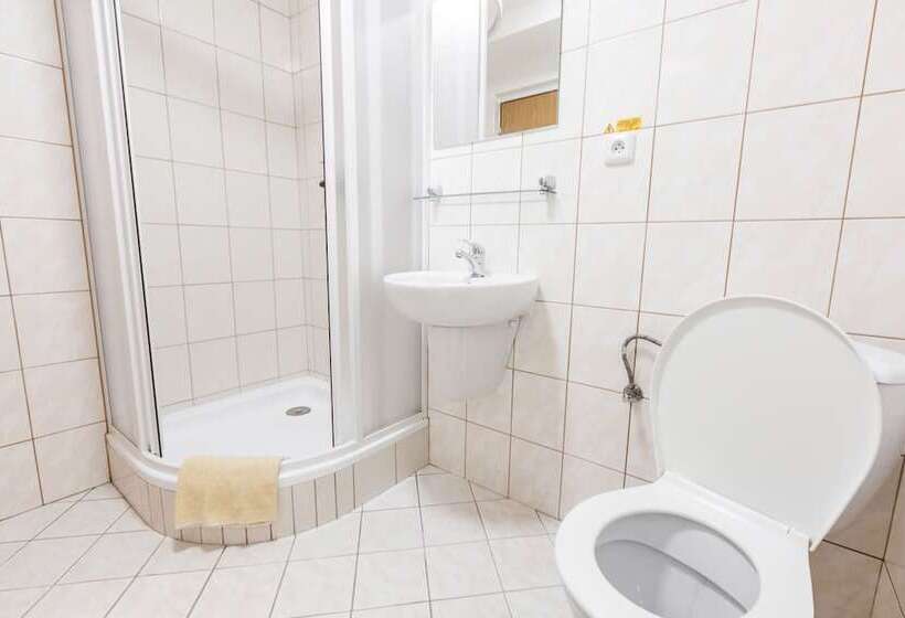 בית מלון כפרי Gradl